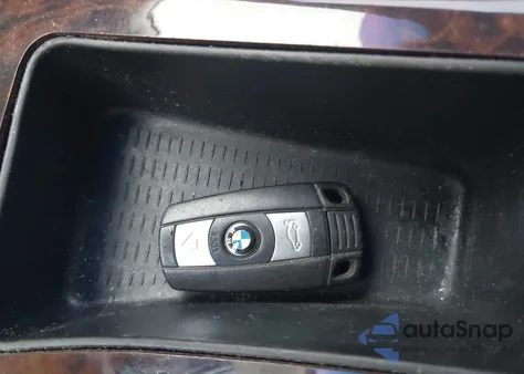 2006 BMW 325I z USA, uszkodzony, nr VIN WBAVB13516KR64646